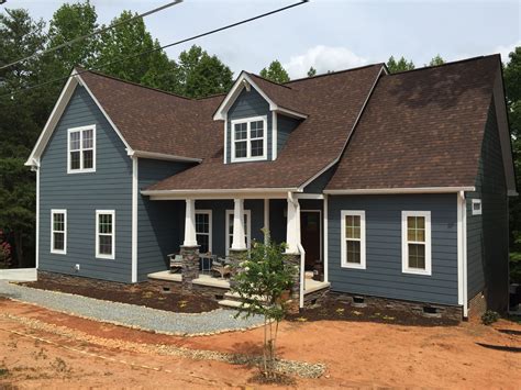 siding colors with brown roof